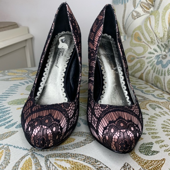 Lulu Townsend Satin Pink With Lace Heels Sz 6.5 - Picture 2 of 4